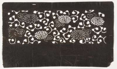 Katagami stencil depicting chrysanthemums, an autumnal flower, on scrolling stems (kiku karakusa)